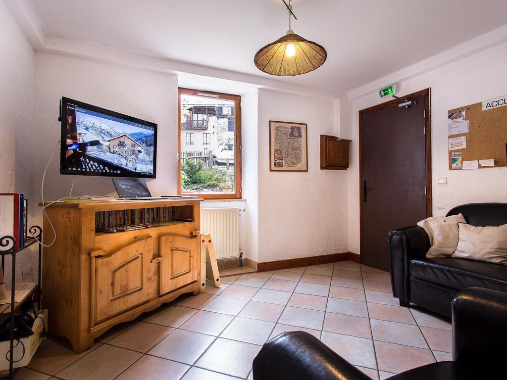 Gite-Auberge de Montvilliers Aime Exterior foto